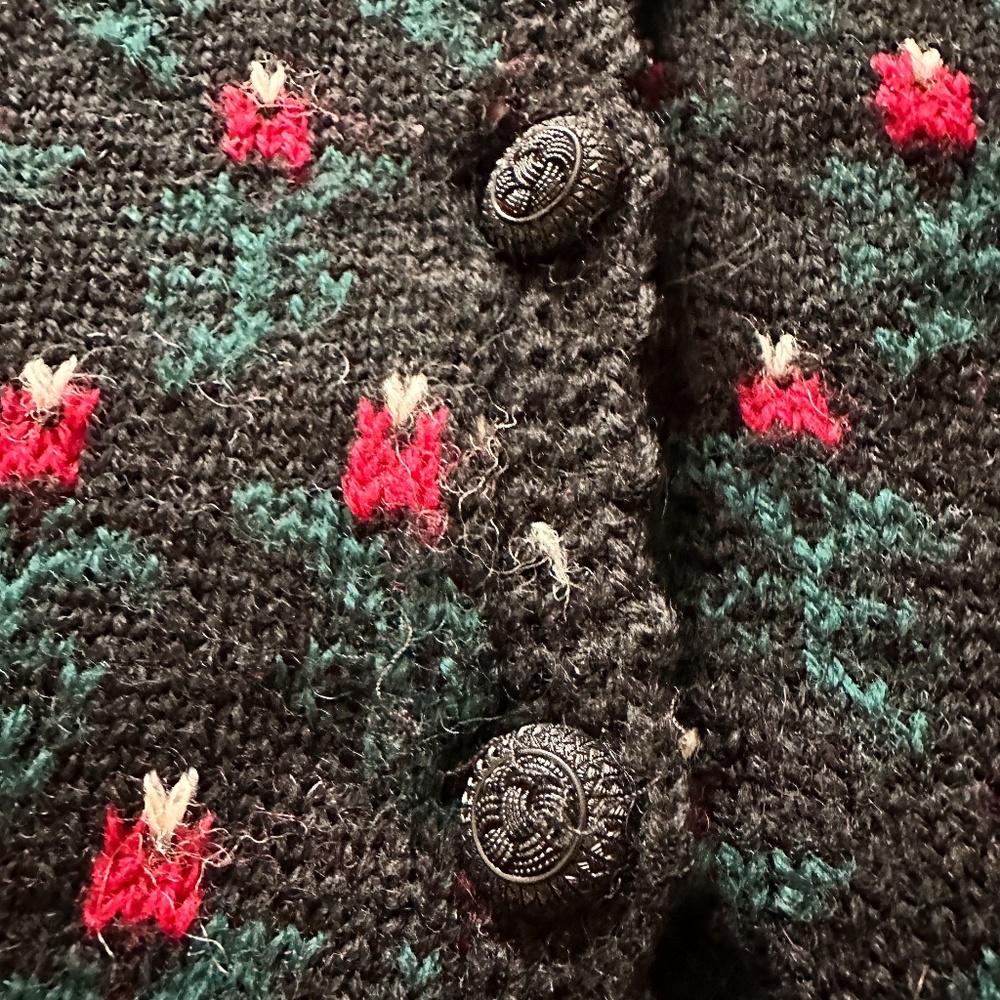 Vintage 80's Susan Bristol Embroidered Floral Wool Sweater - Picture 9 of 11